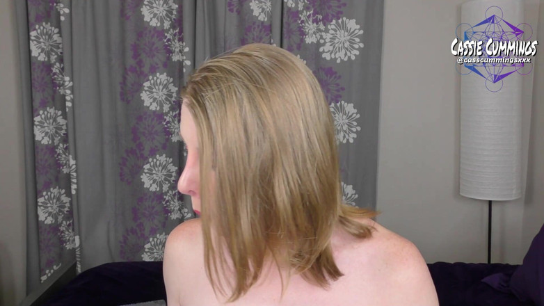 Cassie Cummings: Bubblegum Blowing Bonanza