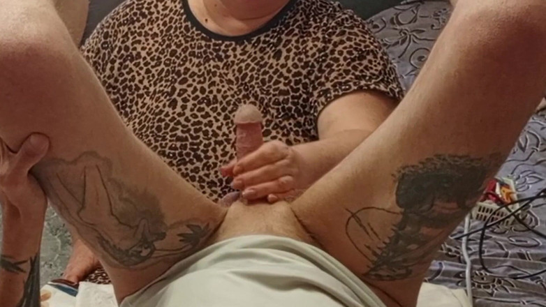 Zona901: The Neighbor Plays with My Cock with Her Mouth and...