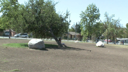 Get Your Fix: Agățarea neașteptată în parc duce la o sesiune intensă de futai...