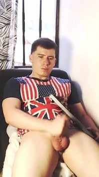 Chico De 20 años Colombiano Desnudandose En Vivo