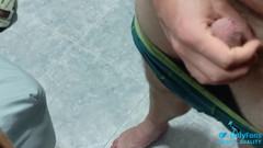 GloomyChase977: Cermin cermin di dinding siapa yang paling ketat dari mereka...