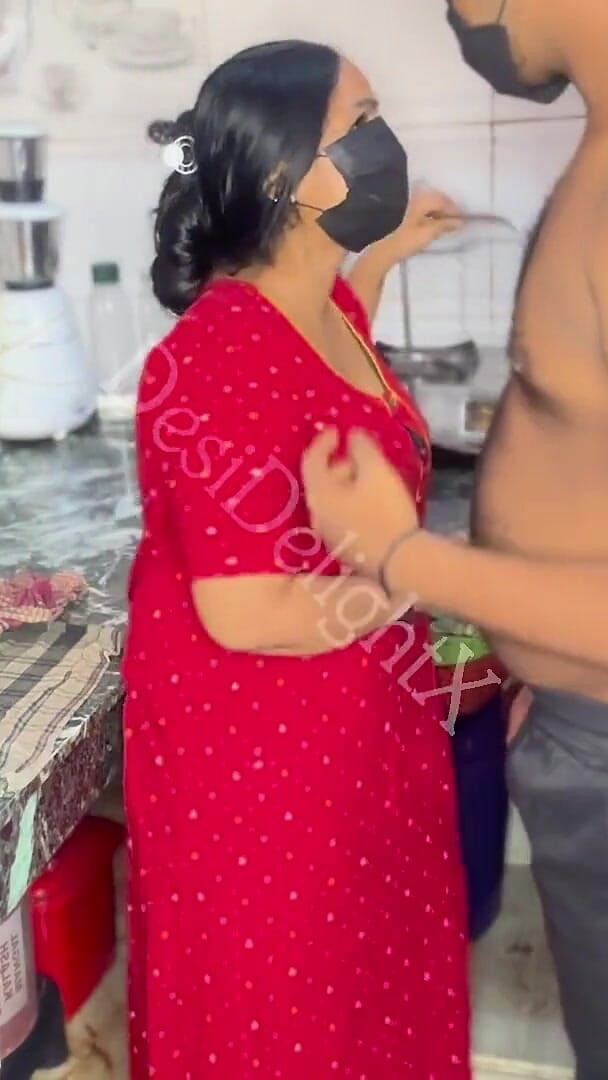 TactfulFiber902: Bhabhi llama a cuñado en la cocina para tener sexo...