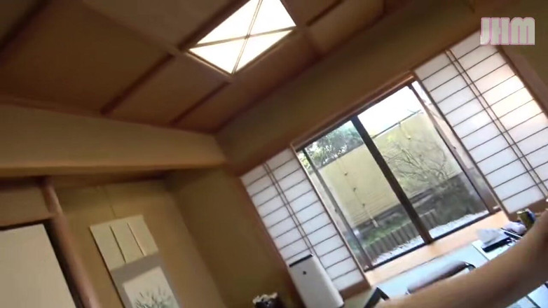 Japanese Hentai Matings: Resort Getaway med Asami, en 55-årig gift kvinna - 1