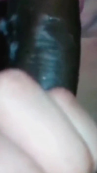 Büyük zenci yarağı ıslak gırtlağına kadar sakso çekiyor