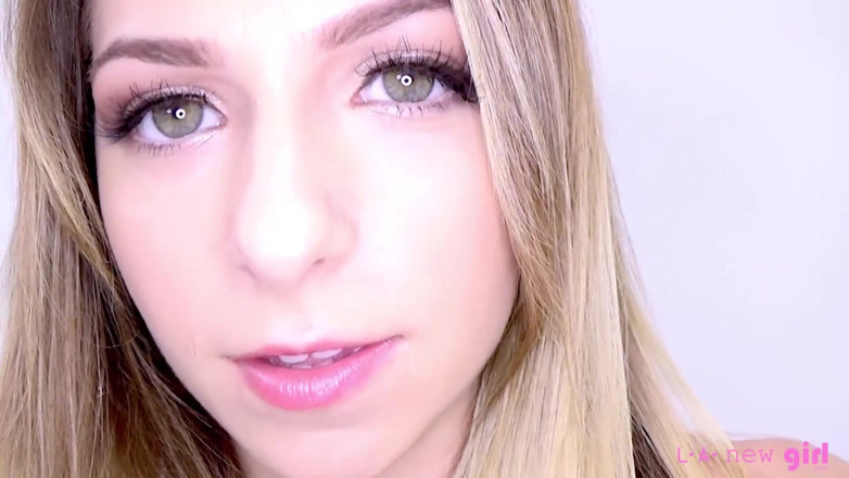 L.A. New Girl: Blond amatorska nastolatka postanawia pieprzyć faceta i połyka jego spermę