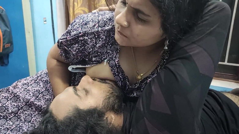 Vaigavarun45: Adik tiri Mallu memberikan blowjob panas dan berkongkek dengan abang...