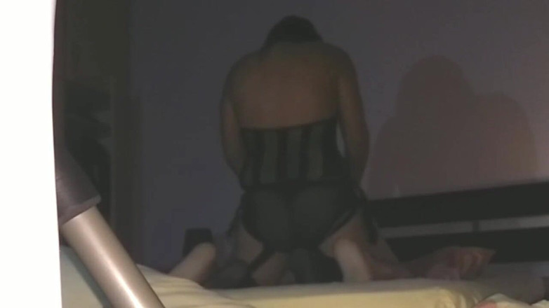 Komakis: Oculta mi cámara y follalo duro