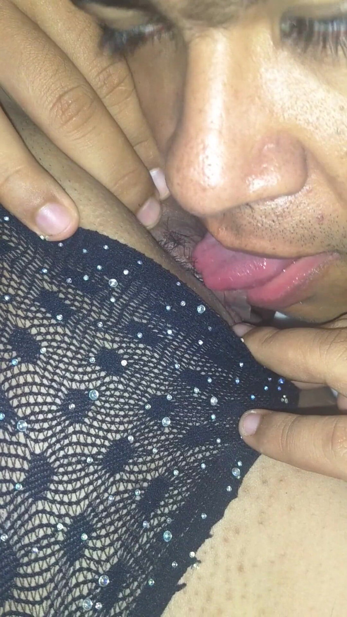 Lady_devil28: Hraní s klitorisem mé macechy a sání její lahodné kundičky