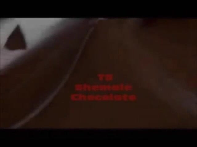 Shemale Chocolate: La trans scopa nella stanza del motel