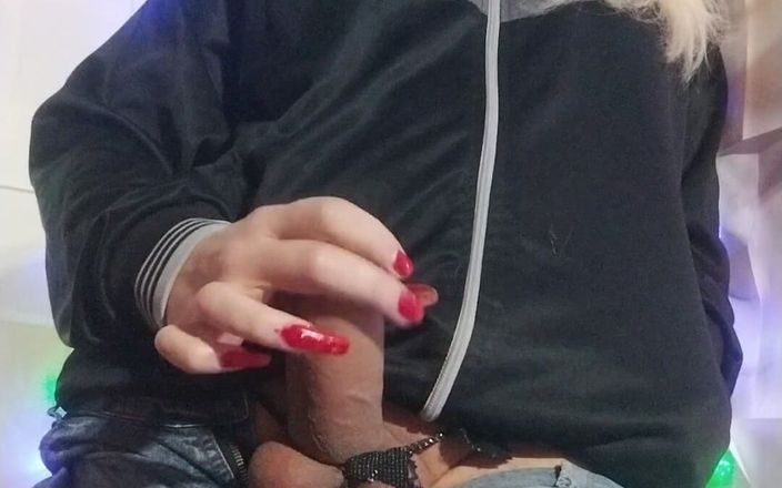 Sol Sortino: Tgirl söt spermasprut sperma