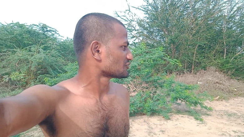 KUMBHA MANOJ KUMAR: Sueur complète sur le visage d’un garçon qui bouge sur...
