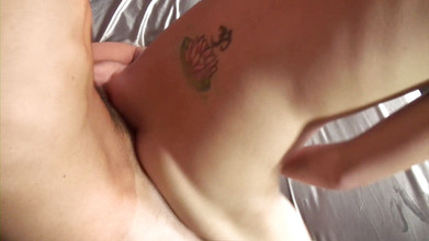 Male Dream: Chicos sexys disfrutan de su diversión gay en la cama