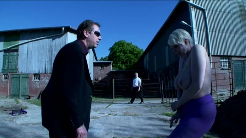 BDSM Deutschland: Шаловливая Фермерка Соблазняет Двойным Проникновением