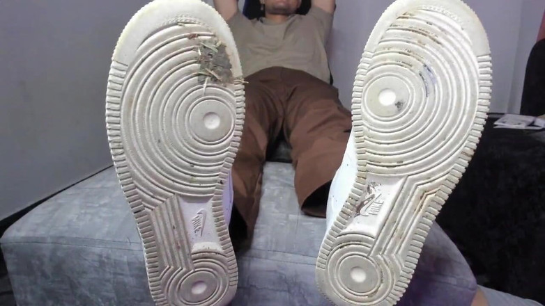 Mr Feet Colombia: Stoking Nilon Cantik Selepas Sehari Di Pejabat