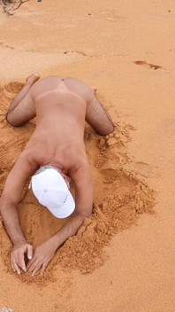 Ladysilva Sissy Hot Ass on the Beach