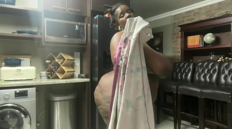 Legendary Booty Overdose: Ebony MILF Moaning and Stripteasing in Kitchen