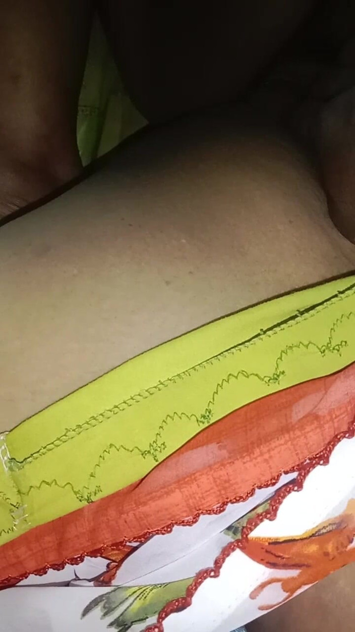 Tamil Anti Uma: Awek Kampung Kebangsaan India Isteri Saya Memegang Tangan Dan Saya...
