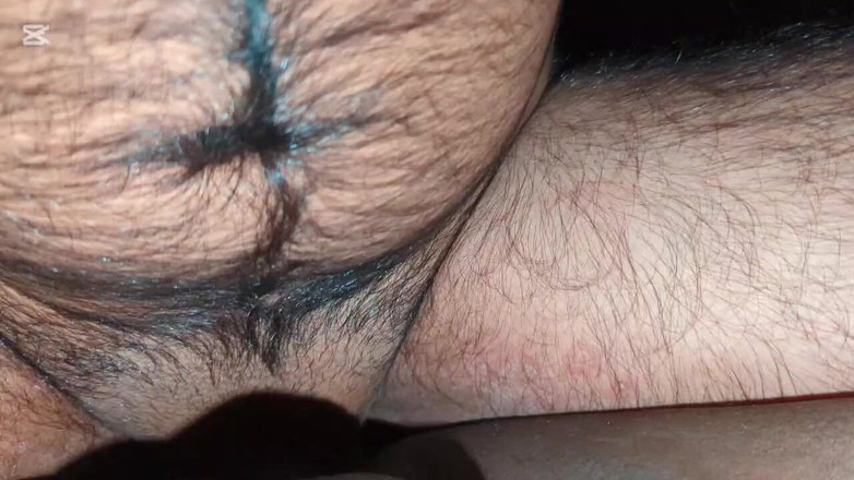 Deshi King: これが義理の兄が毎日私を雄羊のように抱く方法です。