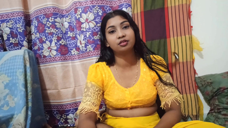 Bd fuking: Une belle-mère indienne bengalie partage un lit simple et rend...
