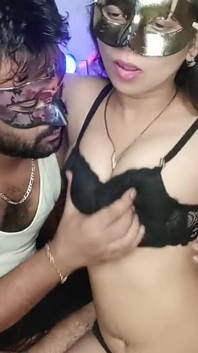 Romantica baci pompino e sborrata in figa