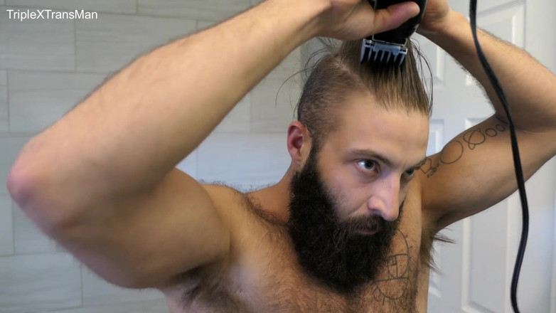 TripleXTransMan: Zumbando mi pelo