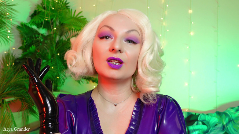 Arya Grander: Purple lipstick is an art process, makeup