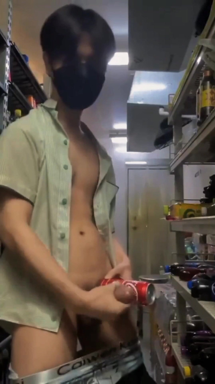 Louswee: Middernachtverleiding bij Mini Market