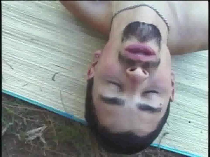 Shemale videos: Latina shemale ošukaná hetero twink