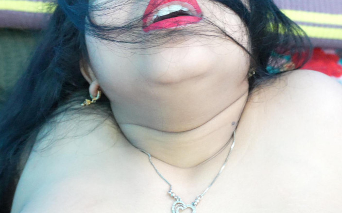 Neha bhabhi0832: Cunhado rasgou as roupas da cunhada e transou com ela.