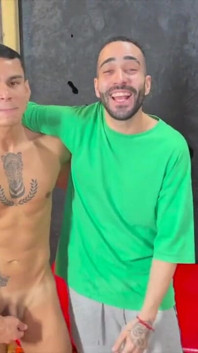 Ruben Martinez tarafından korunmasız kullanılan latin Bruno Cano