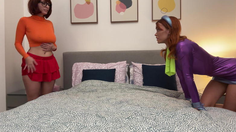 Angel Youngs: Scooby Doo Cosplay Lesbian Pussy Pleasing Session
