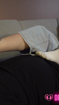 Alessandras unwiderstehliches Abendessenangebot - (dreamgirls in Socken)