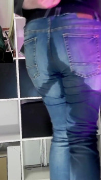 Ich Spritze Pinkle in Meine Hose - Real Trans Deutsch -