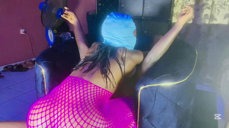 Skimask: Awek pantat lembut suka dikongkek