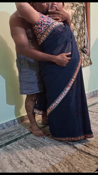 Wife in Saree Sex with Neighbour