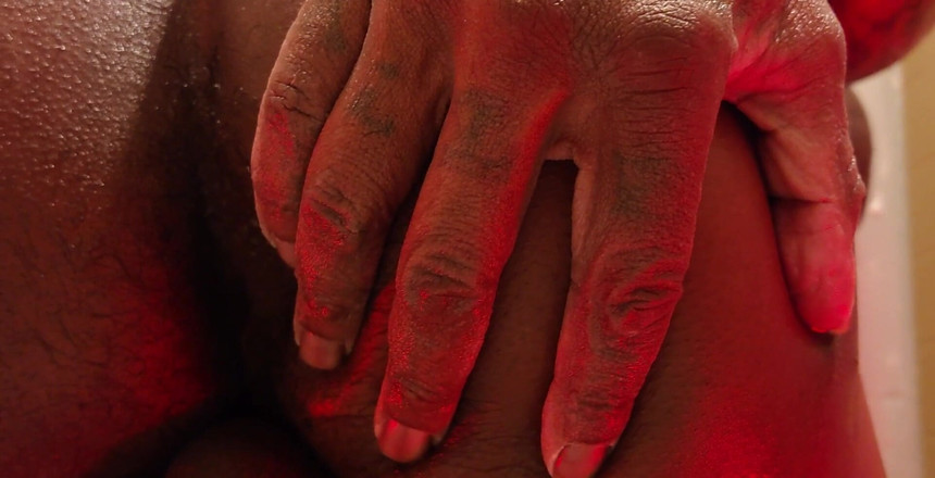 Hallelujah Johnson: Y'all gon blijf mijn reet en noten eten