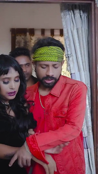 Desi Indian Boy Friend & Girl Friend Outdoor Sex Turns Into a Hardcore Threesome with a Stranger Guy ( Hindi Audio )