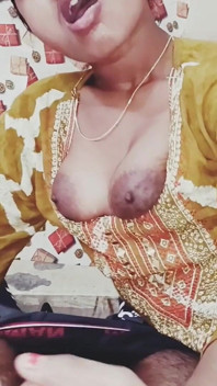 Session 26. Desi ehefrau handjob & blowjob für ihren ehemann