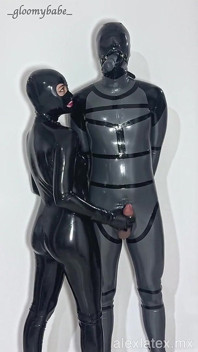 Videoclip exclusiv 01 - Alex în latex