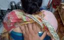 Red Queen RQ: Mătușă indiancă sexy face sex pentru prima dată în bucătărie