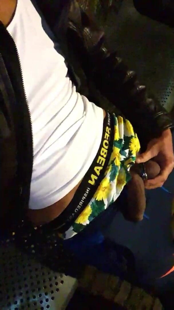 Slutboyben: Slutboyben cam4 brainfukked utomhus gris i komplett offentlig cam4 show