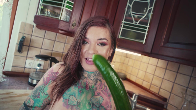 Sabien Demonia: Ensalada de pepino dp