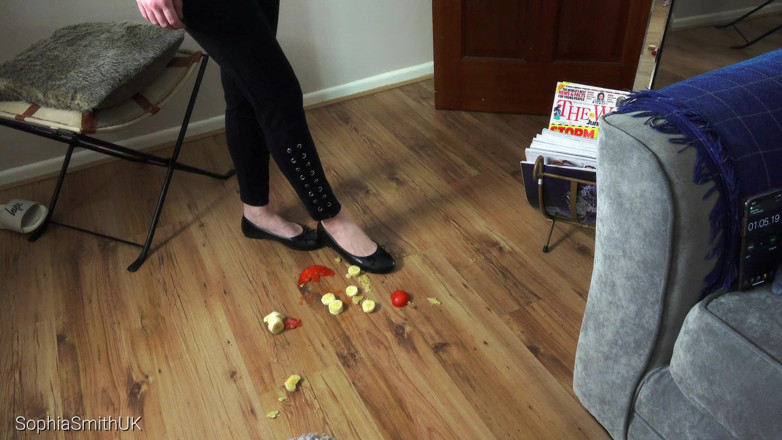 SophiaSmithUK: Messy waitress walks in food