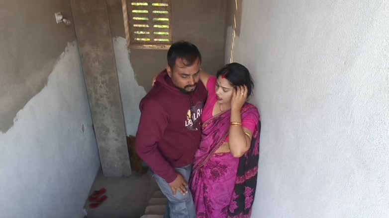 Sona bhabhi: 我的老公不能操我！请来他不在家。印度农村人妻性爱视频
