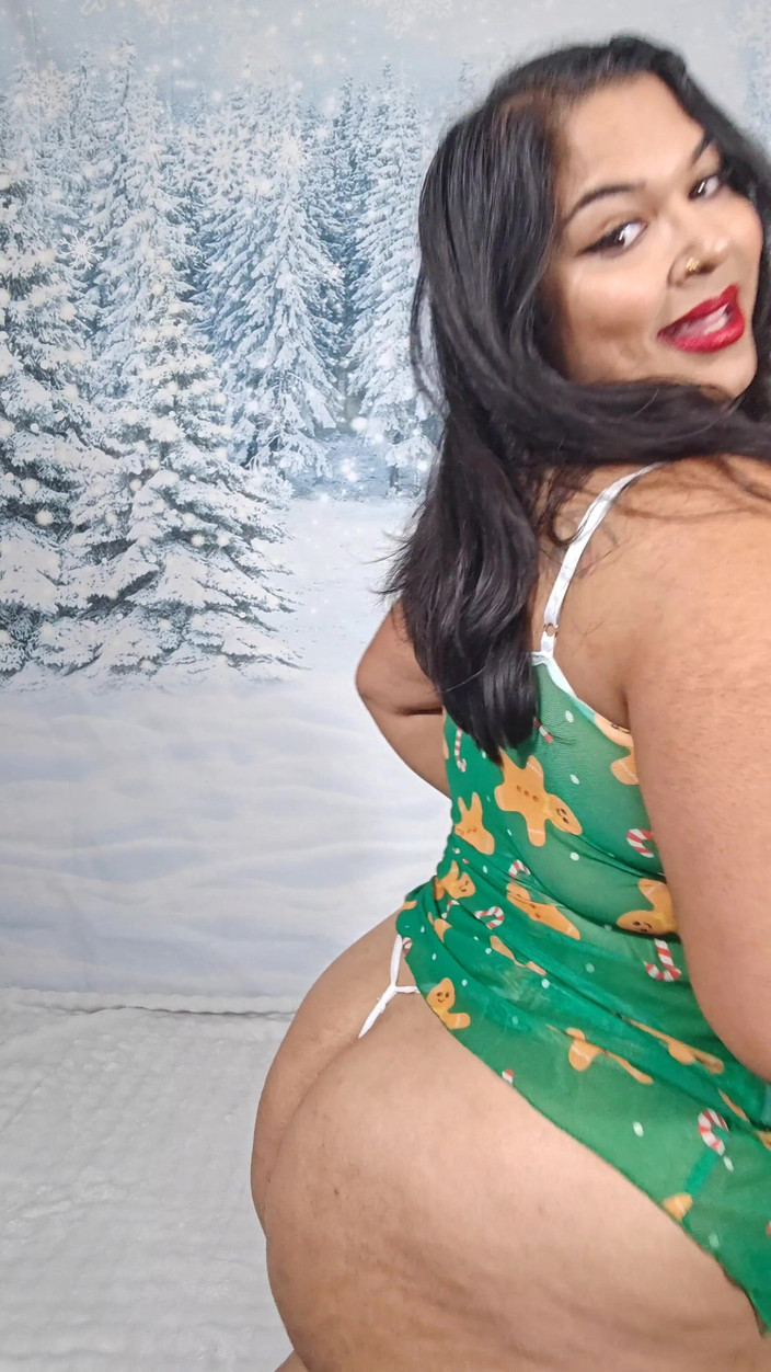 Zozonicoco: BBW Gives Deepthroat Blow Job &amp; Strips for You