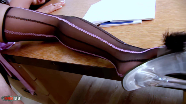 Porn-World: Grote pik slaat het poesje van rondborstige milf Romana Ryder...