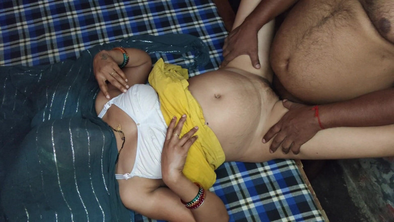 Meenu raj: Il suocero ha dato il pieno godimento dell'insieme con il...