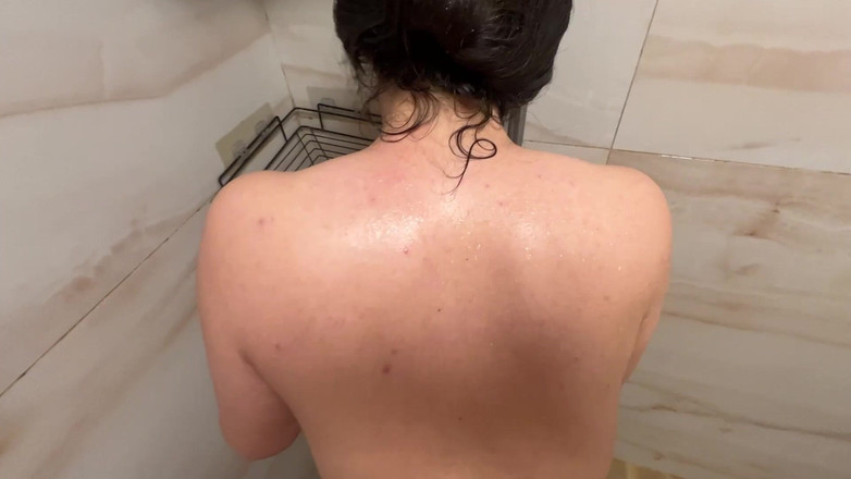 Couple Of Pleasure: Sex dur la duș