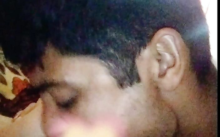 Bindass_Bhabhi: 로맨스를 즐기고 Nebighour Dever와 함께하는 인도 바비