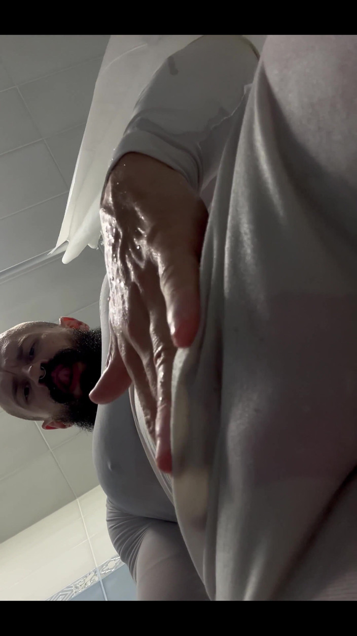 Mister Stone: Kompresyonlar büyük kasların etrafında çok sıkı ve ıslak sıkılıyor